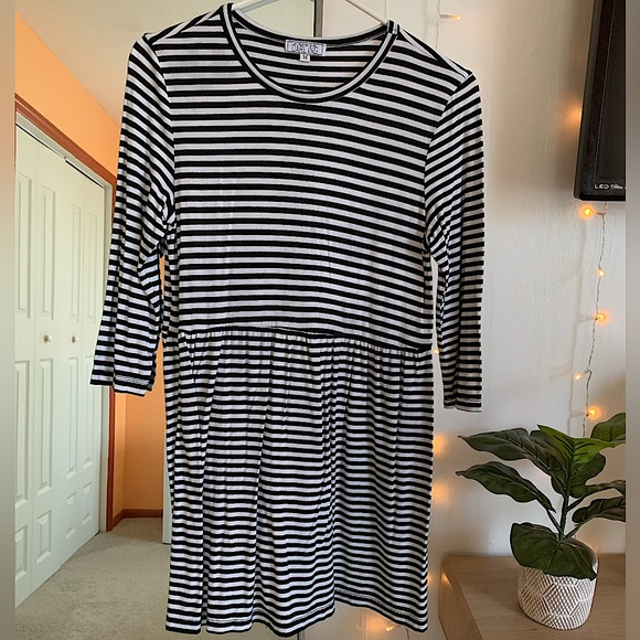 A Dip of Darling Black White Stripe Quarter Sleeve Babydoll Top Size Medium - Picture 3 of 4